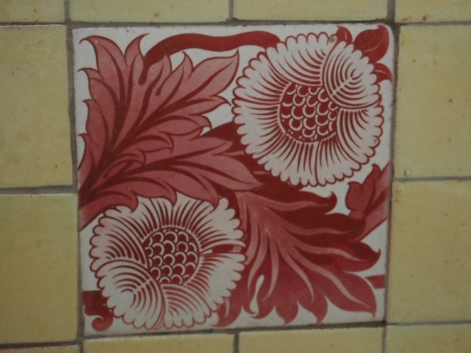 Original tiles by William de Morgan can still be found at Blackwell
