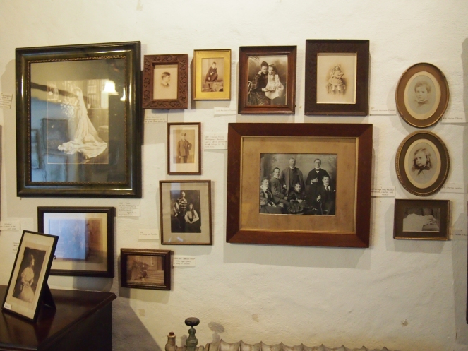 Many family photos of members of the MacLeans can be seen in the castle